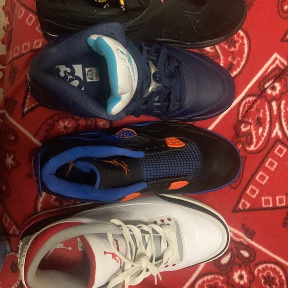 Selling all these 1 sided retro Jordan shoes. - Picture 2 of 5